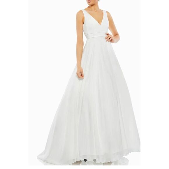 IEENA FOR MAC DUGGAL White CHIFFON LONG EVENING DRESS NWOT Size 2 - Picture 1 of 10